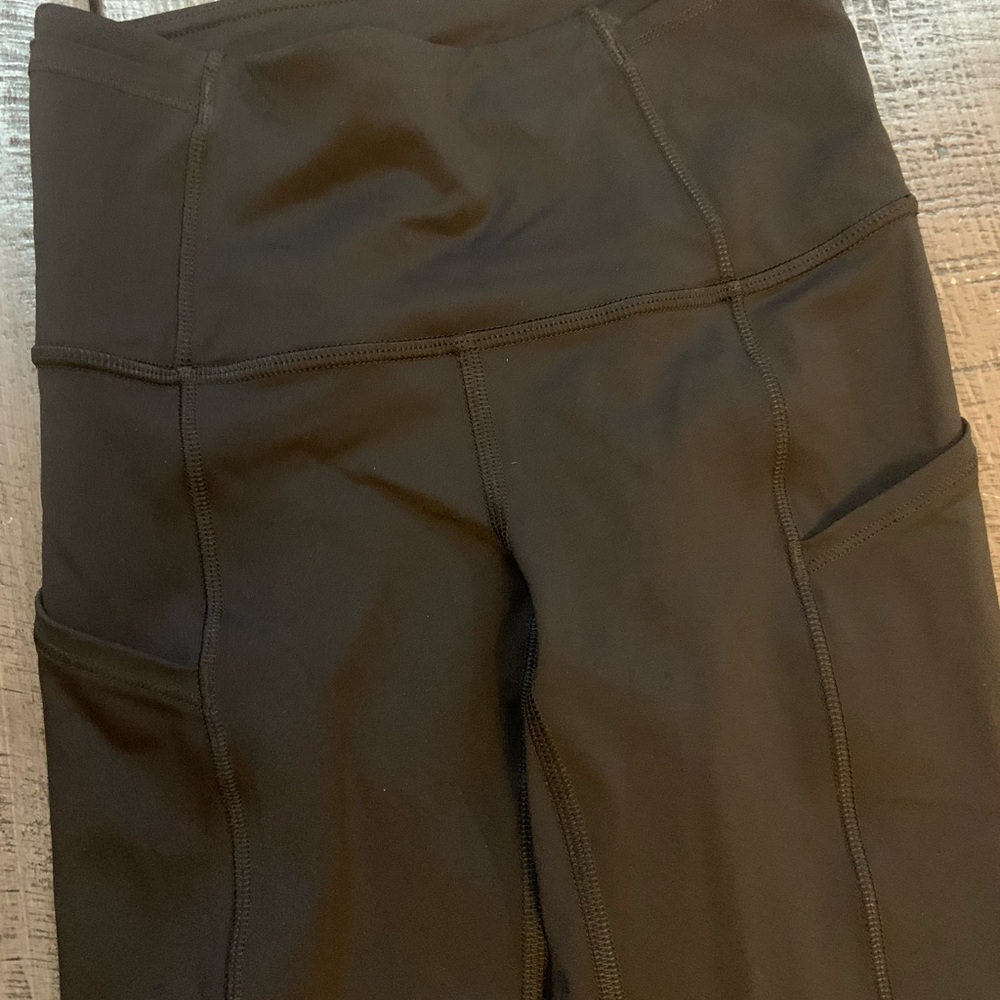 Lululemnon size 0 euc 30 inches long